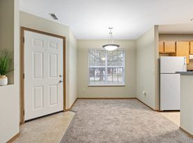 Country Club Apartments