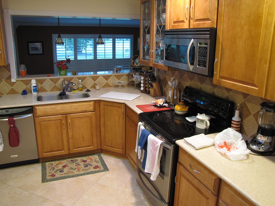 2nd image of 2966 SE Santa Anita St