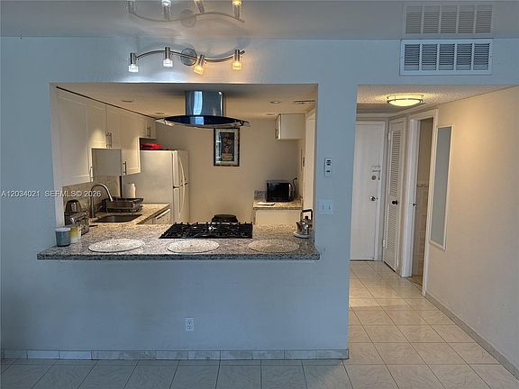 5th image of 2030 S Ocean Dr APT 1511