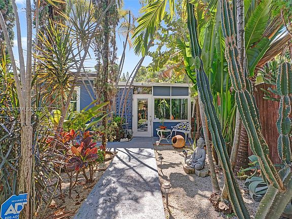 5th image of 2258 SW 15th St