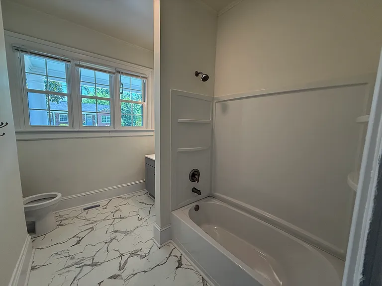 446 Stanley Ave — Photo 16