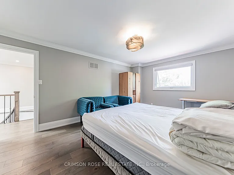 1588 Stationmaster Ln #UPPER HALF — Photo 23