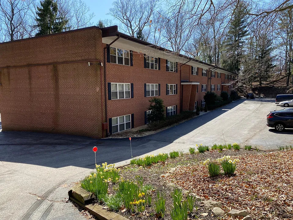 6000 Ivydene Ter #1C