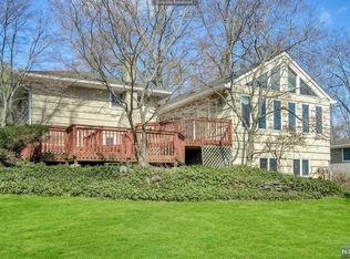 14 King Rd, Park Ridge, NJ 07656