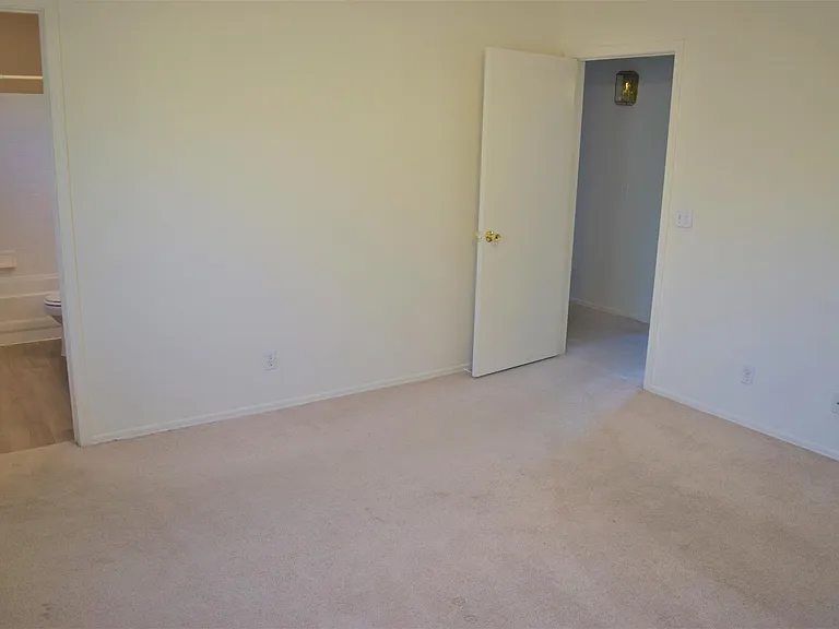 13323 E Butler St — Photo 13