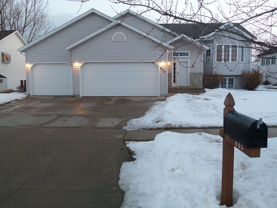 652 Sommerset Ln