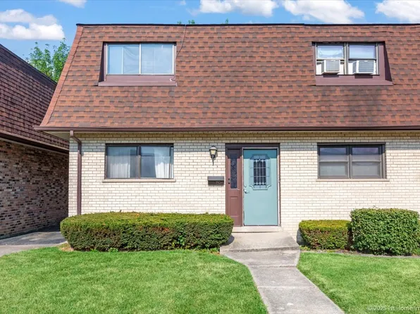 7526 S Cork Ave #7526, Justice, IL 60458