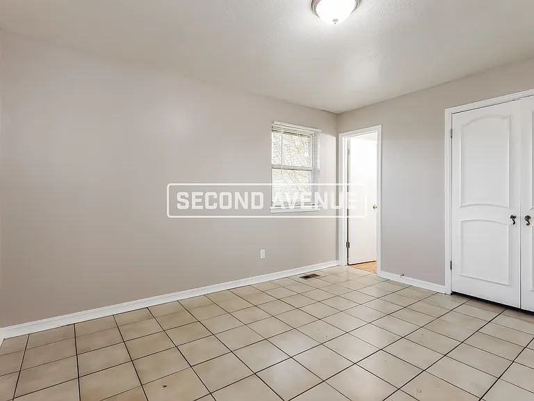 6328 N Hammond Ave — Photo 4