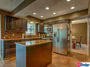 1422 S 163rd St, Omaha, NE 68130