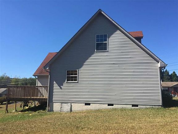 2nd image of 205 Bradford Dr