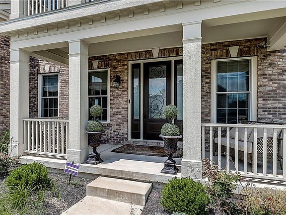 2nd image of 14404 Gainesway Cir