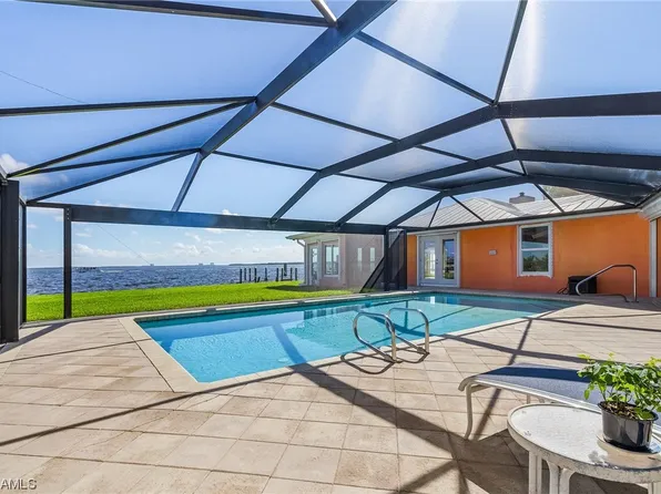 2242 8th Ave, Saint James City, FL 33956