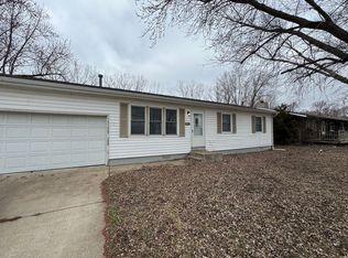 4713 11th St #A, Moline, IL 61265