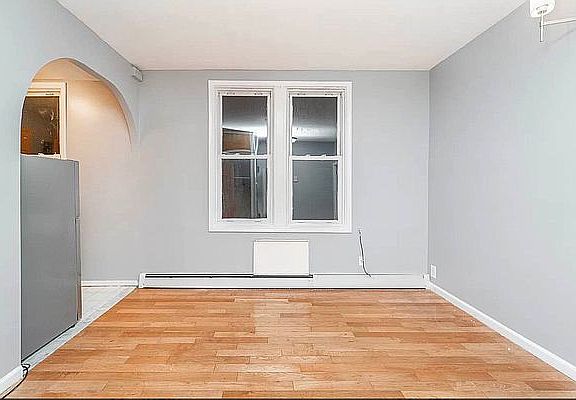 2nd image of 2732 12th St APT 2F