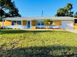 13696 Ridgeland Dr, Seminole, FL 33776