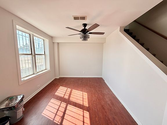 4th image of 813 Fisher Ave