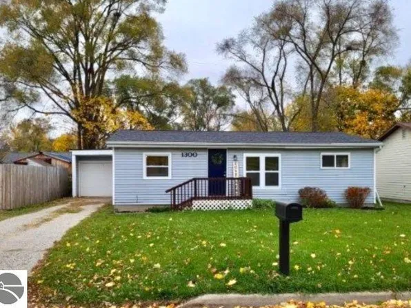 1300 Pennsylvania Ave, Mount Pleasant, MI 48858