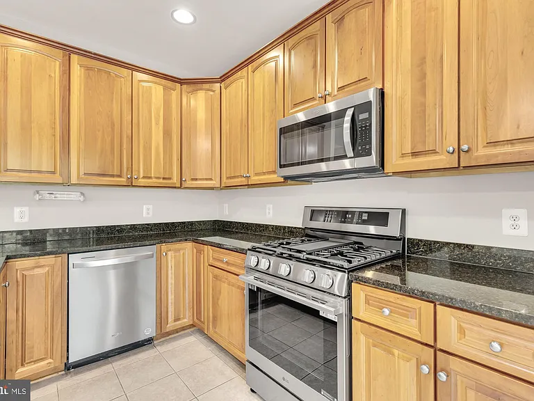 2513 Bronze Stone Pl — Photo 23