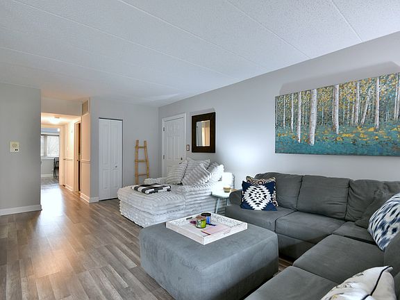 3rd image of 5033 Circle Dr APT 102
