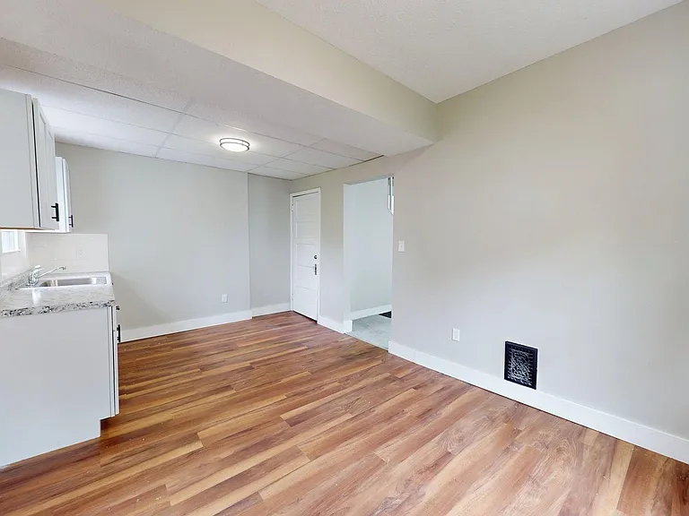 2027 W 105th St — Photo 18