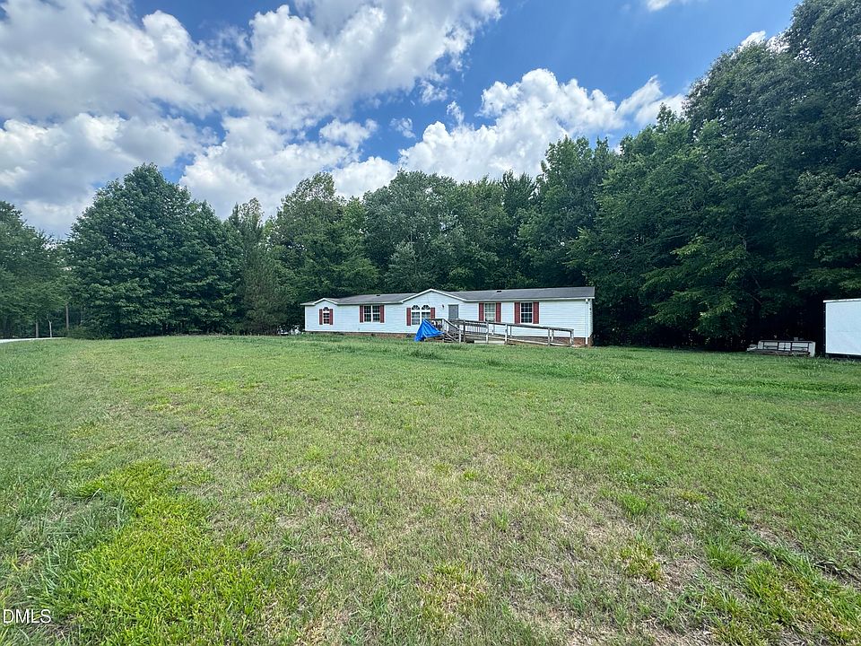 1st image of 140 Smith Hill Ln