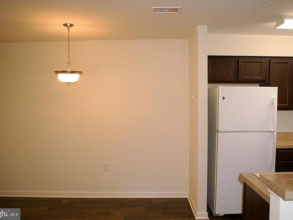 5th image of 1203 Raven Wood #103