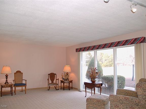 5th image of 6626 Hawthorne Dr