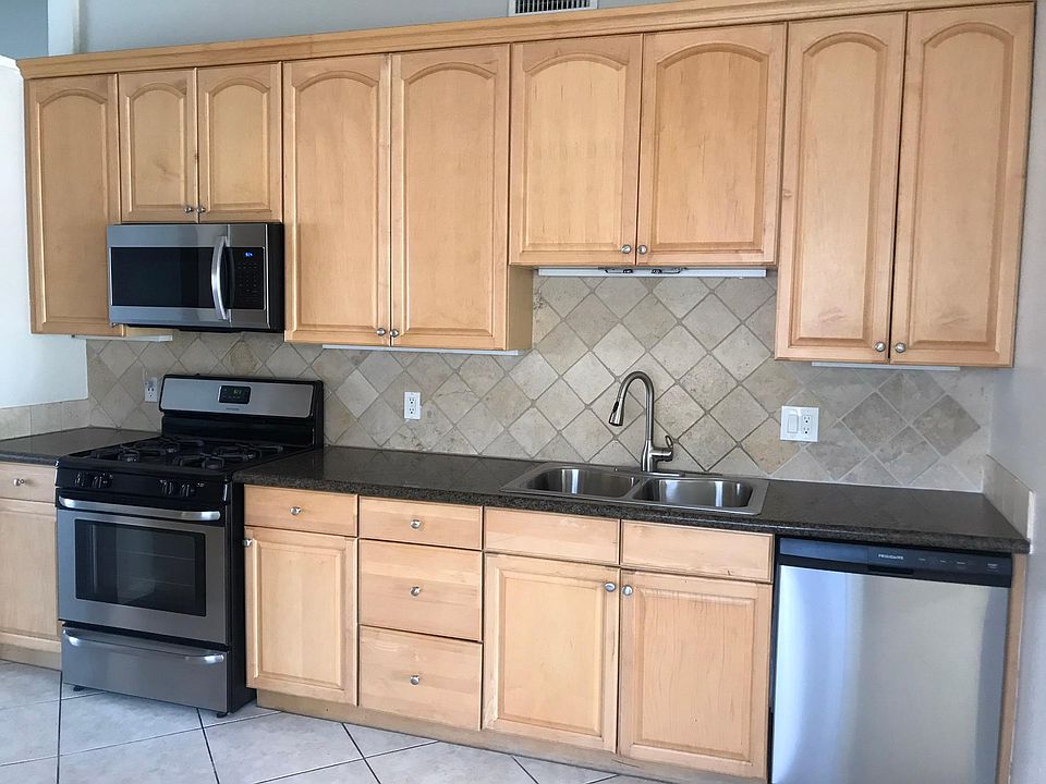 Beautiful updated kitchen