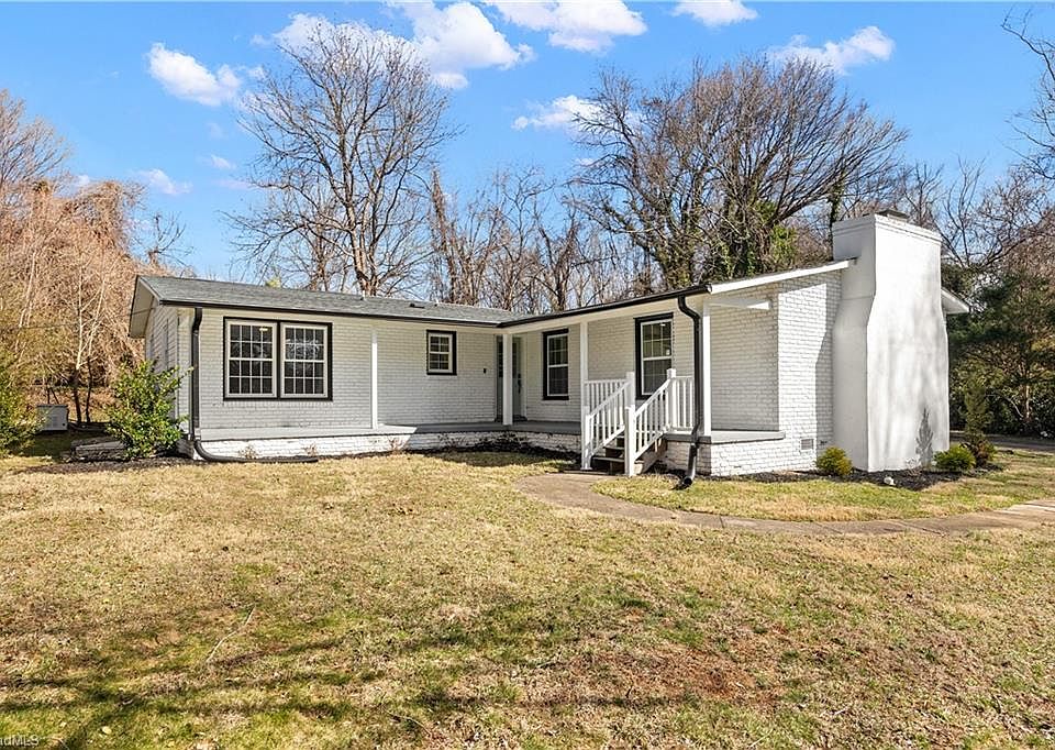 1st image of 806 Larkwood Dr