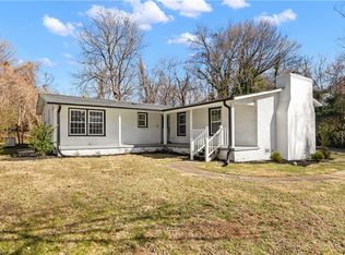 806 Larkwood Dr, Greensboro, NC 27410