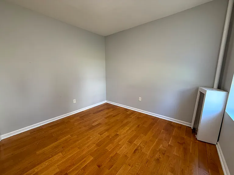 146 Manhattan Ave #3E — Photo 9