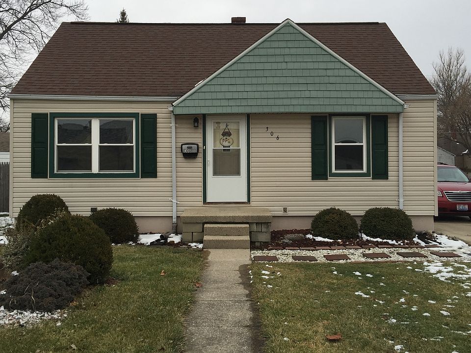 3 BR / 1 bath full basement