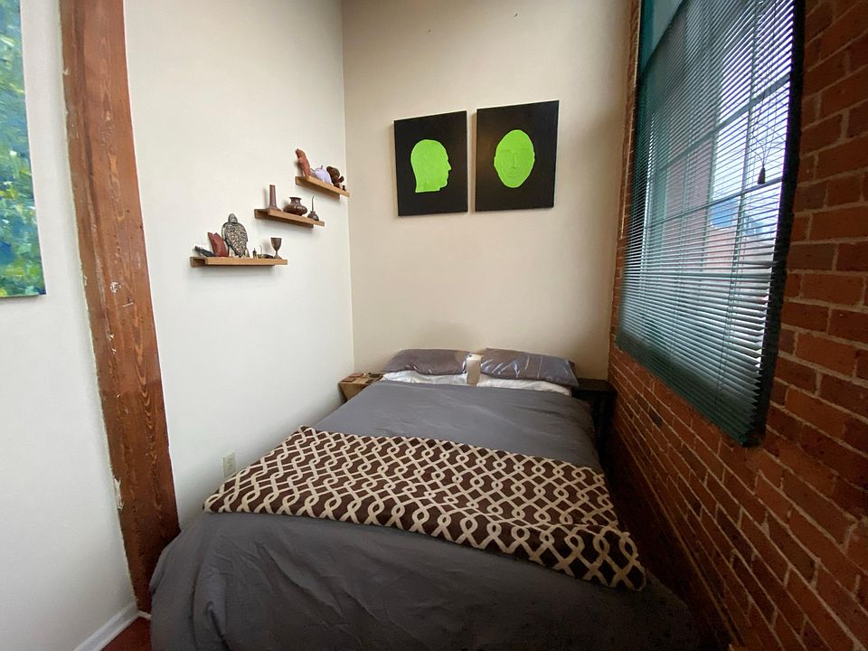 Fits queen bed