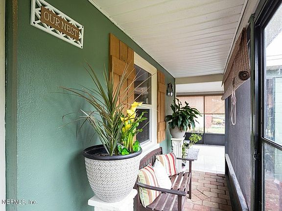 main house wrap around lanai