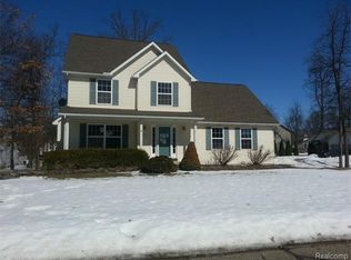 2413 Summit Cedar Dr, Howell, MI
