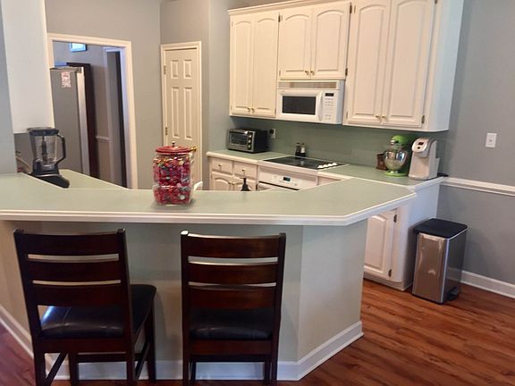 3rd image of 5808 Meadowland Dr
