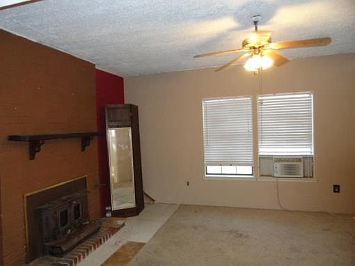 4th image of 943 County Road 4401