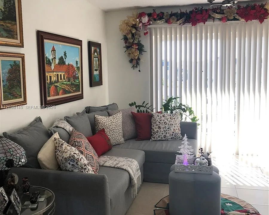 7722 Camino Real E #415
