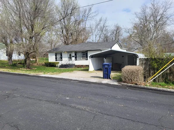 407 W 13th Street, Mountain Grove, MO 65711