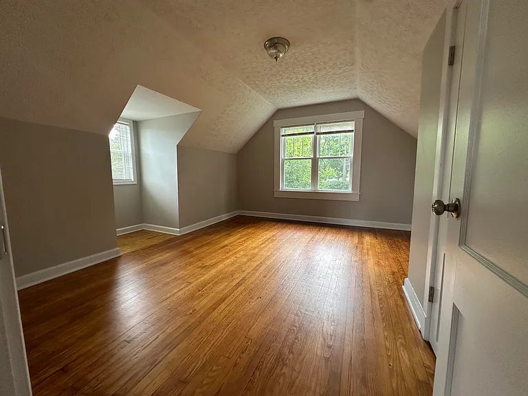 1810 Churchville Ave — Photo 11