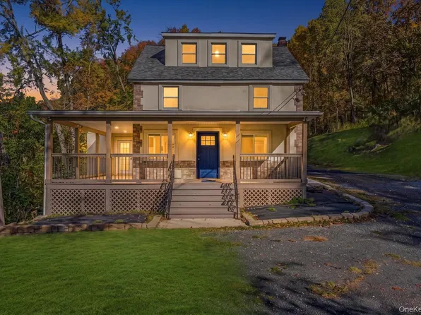165 E Dorsey Lane, Poughkeepsie, NY 12601