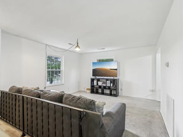 144 Airport Rd, Clarksville, TN 37042