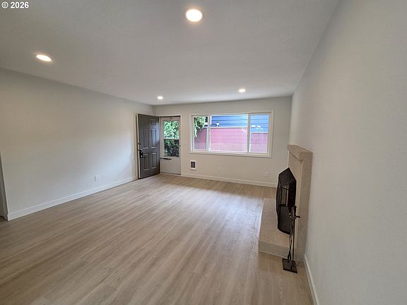 5th image of 3013 SE Francis St