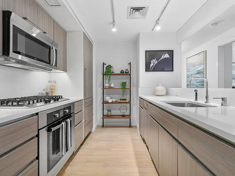 50 Franklin St #9A — Photo 4