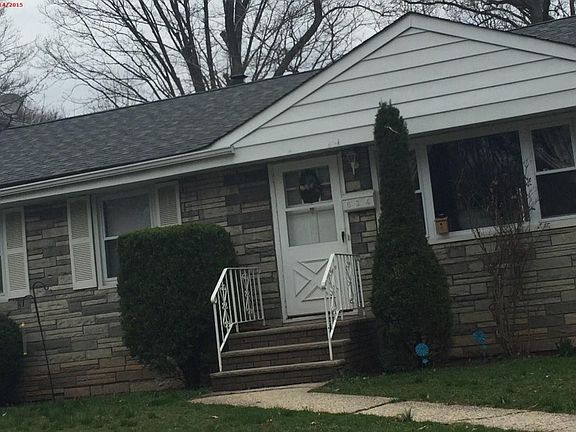 2nd image of 634 S Lincoln Ave