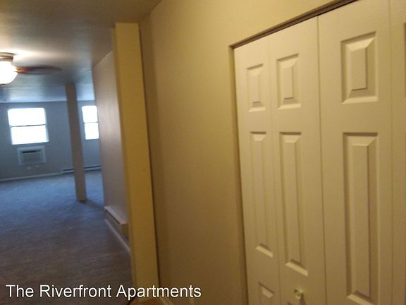 3rd image of 411 S Wisconsin Dr #211