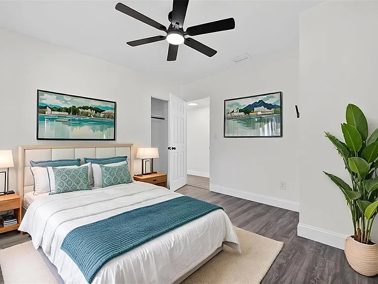 3034 Touraine Ave — Photo 47