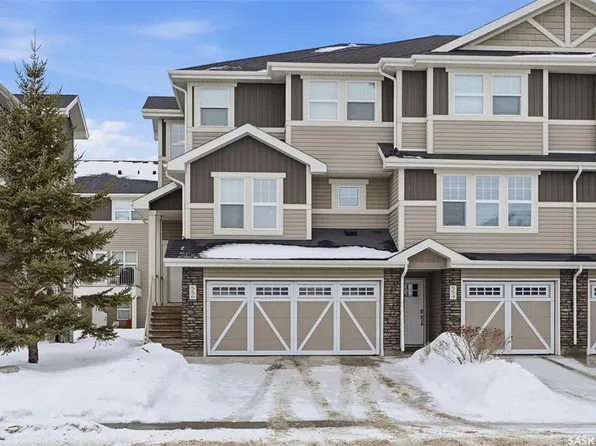 556 Pringle CRESCENT, Saskatoon, SK S7T 1C9