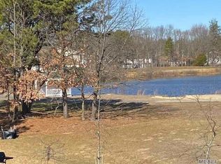26 Cricket Ct, Shirley, NY 11967