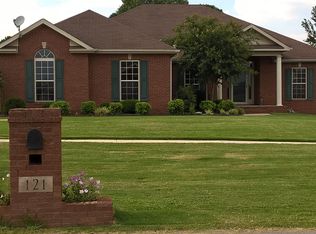 121 Fox Run Dr, Meridianville, AL 35759